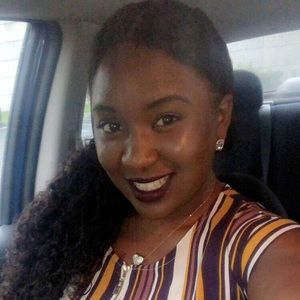 Meet your Posher, Ashley